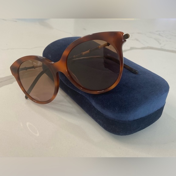 Gucci Tortoiseshell Sunglasses | Brown - Picture 12 of 13